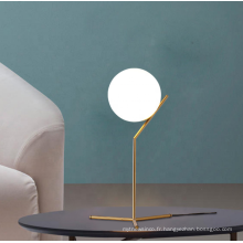 Lampe de table de bureau de décoration en fer doré moderne 3D Moon Light